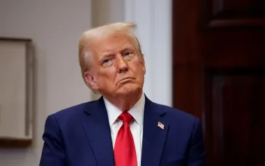 Трамп оставляет за США контроль над силами НАТО в Европе, - Reuters