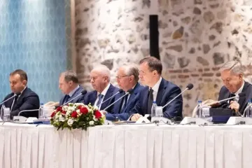 "Стремится добиться дополнительных уступок": в ISW объяснили, почему РФ затягивает мирные переговоры
