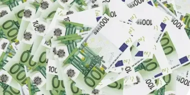 Курс валют на вихідні, 31 травня і 1 червня: скільки коштують долар, євро і злотий