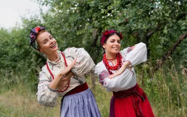 Як називали веселих та дотепних українців у давнину? Подивіться, чи є тут ваше прізвище
