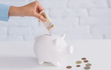 Живете от зарплаты до зарплаты? Как перераспределить расходы и выйти из минуса