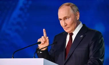 Путин решил ударить по россиянам "цифровым рублем"