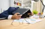 Работодатели смогут следить за мозгом подопечных: ученые создали спорное устройство мониторинга