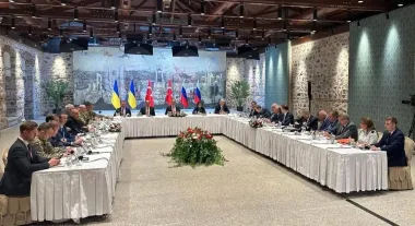 Запрос на переговоры или поддержка войны: российская социология как особый жанр дезинформации