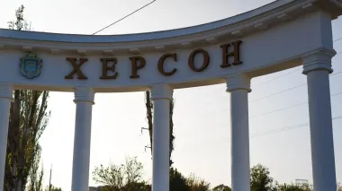 Russians strike Kherson with artillery, killing one civilian and injuring two