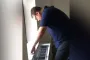 3 месяца страданий: мужчина показал маленькую деталь в квартире, которую не замечал ранее