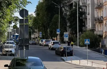 Що робити, якщо вас зупинила поліція: права водія та законні підстави для зупинки