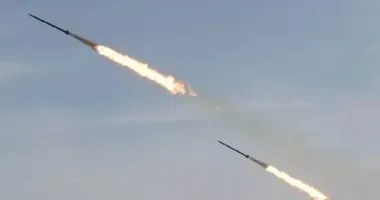 Росія атакувала Харків балістикою: є постраждалі, серед них – дитина