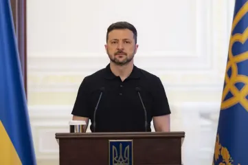 "Они — идиоты": Зеленский отверг идею РФ прекратить огонь на 2-3 дня, но готов к встрече с Путиным (видео)