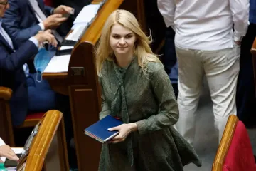Призывала "валить из Украины": нардеп от "Слуги народа" Анна Колесник сложила мандат
