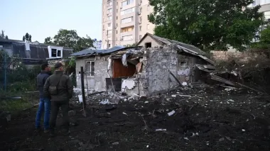 Russia attacks Odesa overnight: homes and civil infrastructure damaged, cars burned – photos