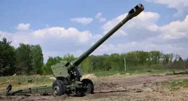 Таинственная артиллерия полка "Днепр-1": что известно о 155-мм прицепной гаубице, которую заметили на видео