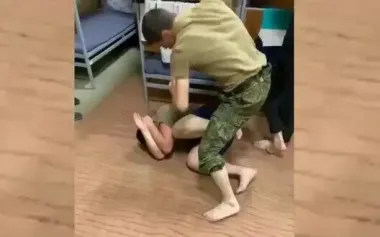 Russian conscripts from Caucasus beating up fellow Russian in barracks: "Bitch! Coward! Show your face, you f#cking f#ggot!". VIDEO