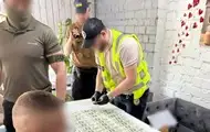 Фіктивний діагноз дружині: у Києві чиновник за гроші допоміг ухилянту