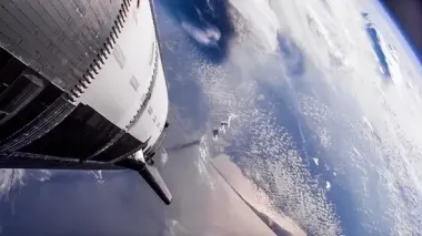 Starship в космосе: компания Илона Маска показала снимки полета самой большой ракеты (фото)