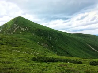 Один из самых легких маршрутов: как подняться на самую высокую вершину Украины Говерлу