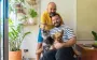 "Він за все платить, а я - красивий". Як українські ЛГБТК-пари ділять бюджет і обов’язки