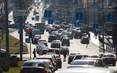 Ветераны войны будут платить за автогражданку на 50% меньше: Зеленский подписал закон