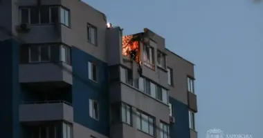 Мэр Харькова показал видео удара "шахедов" по жилым домам