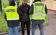 Угрожали гранатой: в Киеве двое иностранцев терроризировали прохожего