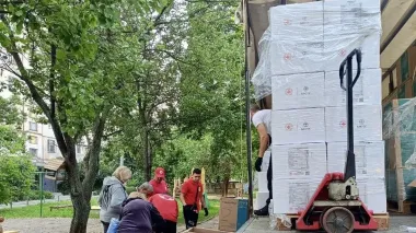 URCS helps rescuers, victims in Kharkiv neighborhoods hit by UAVS