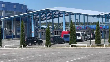 На пункте пропуска "Шегини" временно затруднено движение