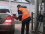 Деньги сливаются в бензобак: водителям подсказали фразу, которая поможет сэкономить на АЗС