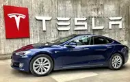 Акції Tesla падають на тлі суперечки Маска з Трампом