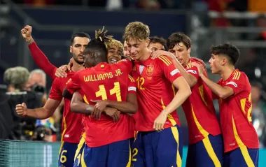 Безумие с девятью голами: Испания и Франция выдали суперматч в полуфинале Лиги наций