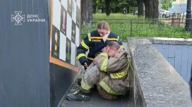 Во время ночного удара по Киеву погибли 3 спасателя – МВД