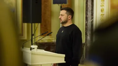 Zelenskyy awards Golden Heart badge to foreigners involved in providing humanitarian aid to Ukraine