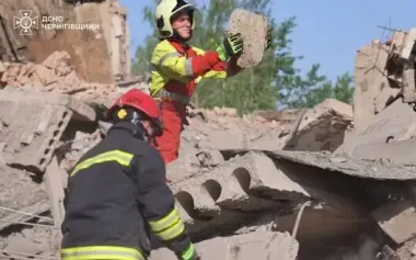 Russian attack on Chernihiv: body of deceased person recovered from rubble, - State Emergency Service. PHOTO