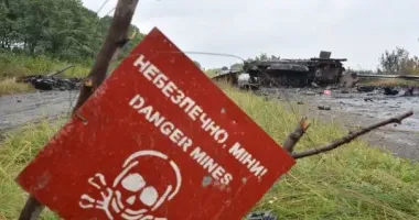 В Херсоне на мине подорвался автомобиль