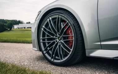 Шины для электромобилей: как выбрать и почему нужны особые