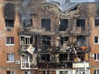 Масована атака на Харків: під завалами підприємства шукають людей
