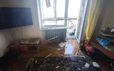 Throughout day, occupiers fired on Nikopol and Synelnykove regions with artillery, drones and KABs: 17-year-old boy was wounded and several high-rise buildings were damaged. PHOTOS
