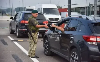 "Возможность есть": забронированные мужчины могут выезжать за границу в отпуск, однако есть нюансы (видео)