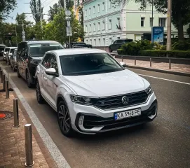В Киеве заметили редкий заряженный кроссовер Volkswagen на 300 сил (фото)