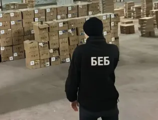 Майнове диво подружжя Мунтян та Калініченко: як скромні посадовці обростають люксом під виглядом "подарунків"