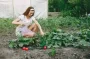 Это удобрение из двух ингредиентов действует как стимулятор роста для огурцов и помидоров