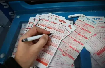 Невероятная удача: пенсионер трижды смог выиграть в лотерею в течение девяти месяцев (фото)