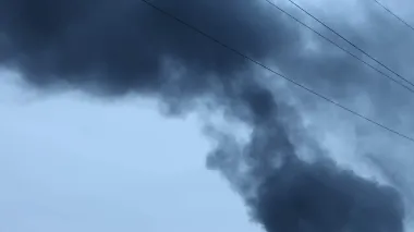 Атака на Киев: в Дарницком районе повреждено офисное здание