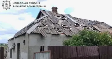 Окупанти скинули на Запорізьку область 8 авіабомб: є постраждалий