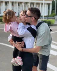 Дружина Романа Сасанчина пожалілася на проблеми зі здоров'ям в їхньої 3-річної доньки: "Це жахливо"