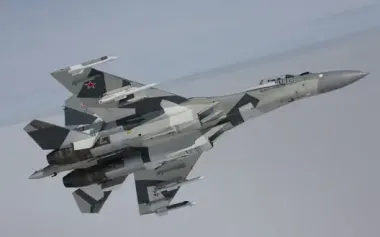 Russian Su-35 shot down by Ukrainian F-16 in Kursk region - Bild