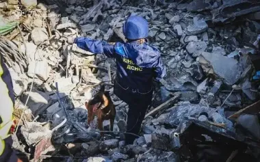 Russian strike on industrial facility in Kharkiv on June 7:fire extinguishing and rescue operations ongoing, six people may still be trapped under rubble. PHOTOS