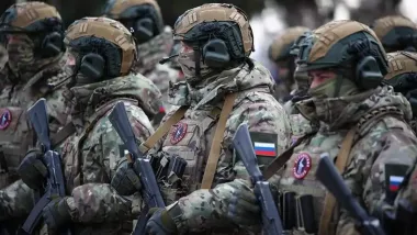 Украина — лишь шаг: РФ хочет отправить "зеленых человечков" в страну НАТО, — немецкая разведка