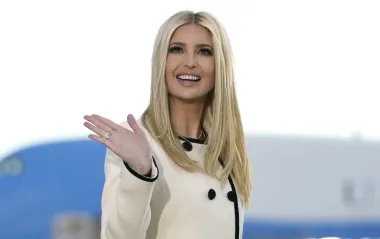 Иванка Трамп показала жаркие фото в купальнике: как она выглядит сейчас