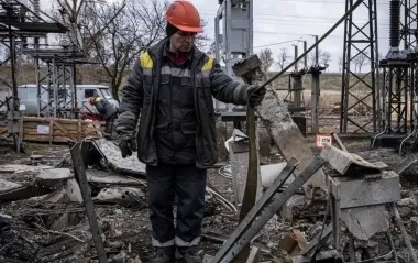 За добу ДТЕК повернув світло у 26 тисяч домівок, що знеструмлювалися через обстріли