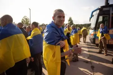 Зеленський оприлюднив фото військовослужбовців під час обміну полоненими